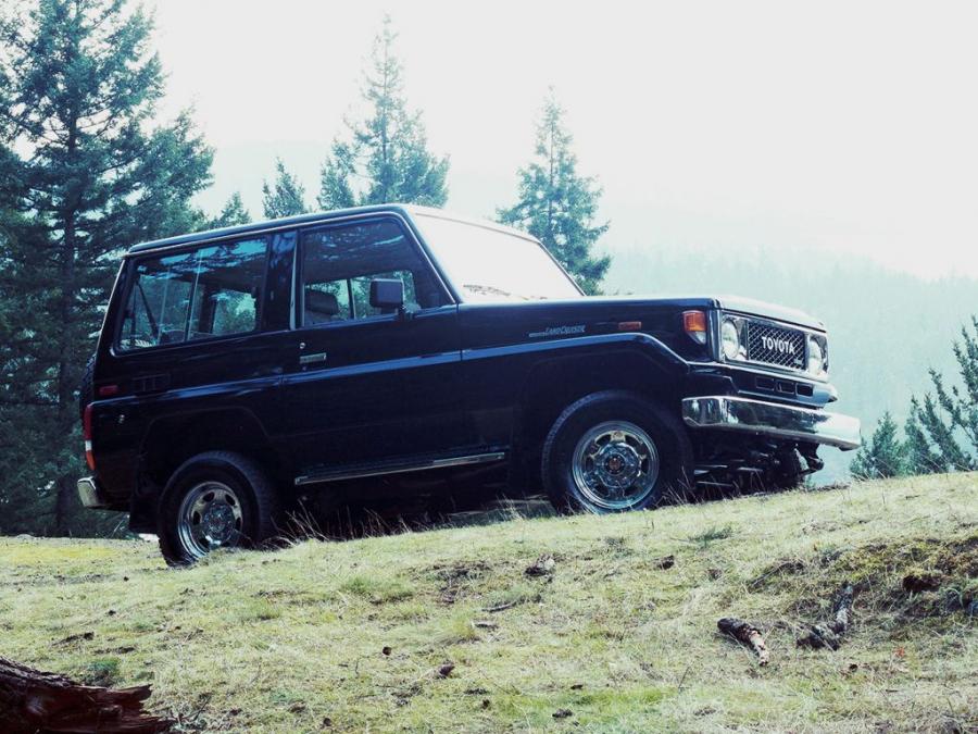  Toyota Land Cruiser 70 1985 года  (фото 26 из 30)